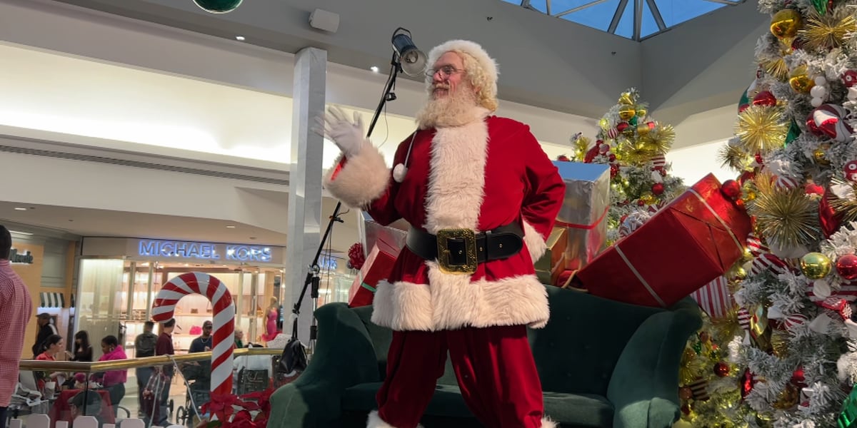 Here's when you can visit Santa Claus at area malls