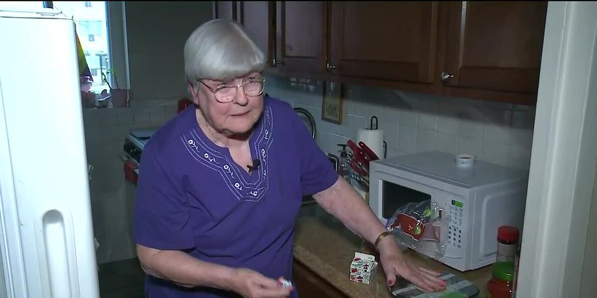Senior Driver Delivery Lack of delivery drivers leave seniors without meals this holiday season