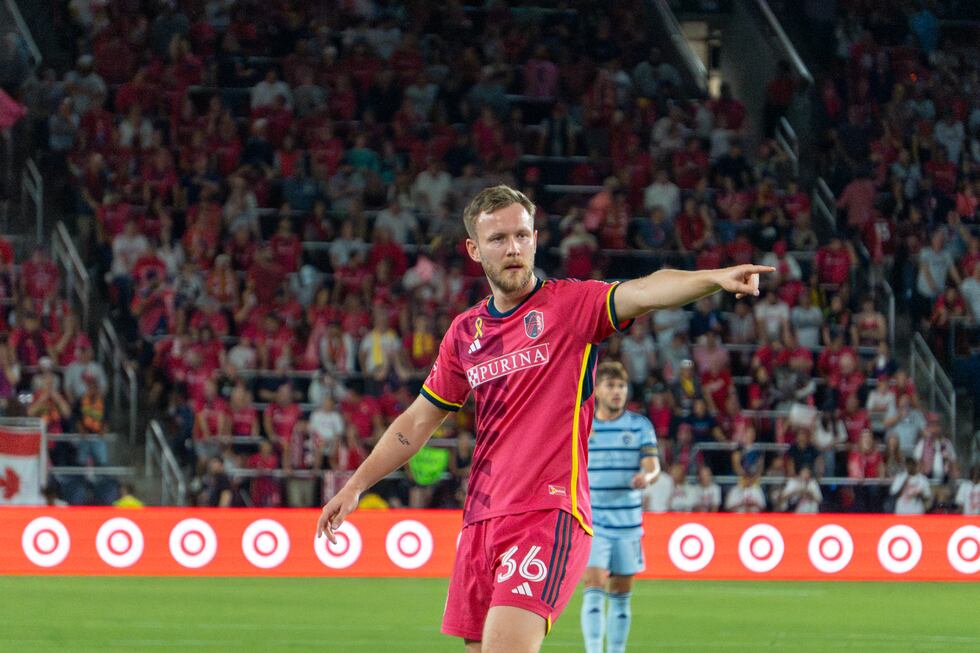 Cedric Teuchert against Sporting KC.