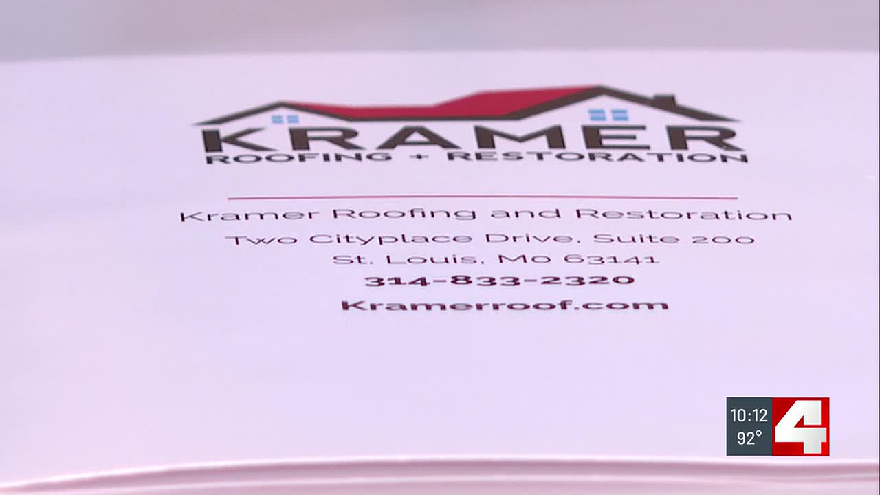 Владельцы дома в Хейзелвуде сообщают, что компания Kramer Roofing забрала деньги и оставила ремонт крыши незавершенным